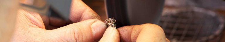 Absauganlagen und Industriesauger für den Einsatz an Poliermaschinen