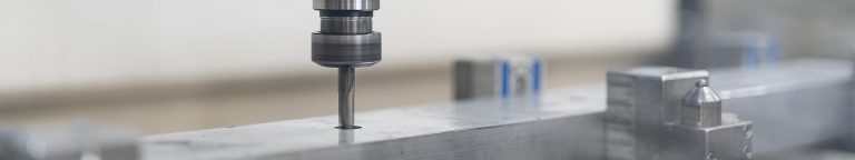 Absauganlagen und Industriesauger für die Bohrspäne-Absaugung an Bohrmaschinen