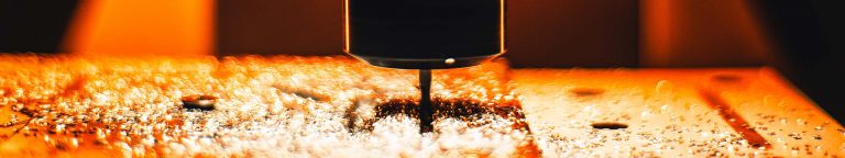 Absauganlagen und Industriesauger für die Frässpäne-Absaugung an Fräsmaschinen